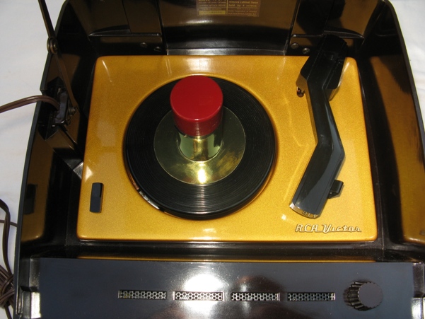 Topside player mechanism